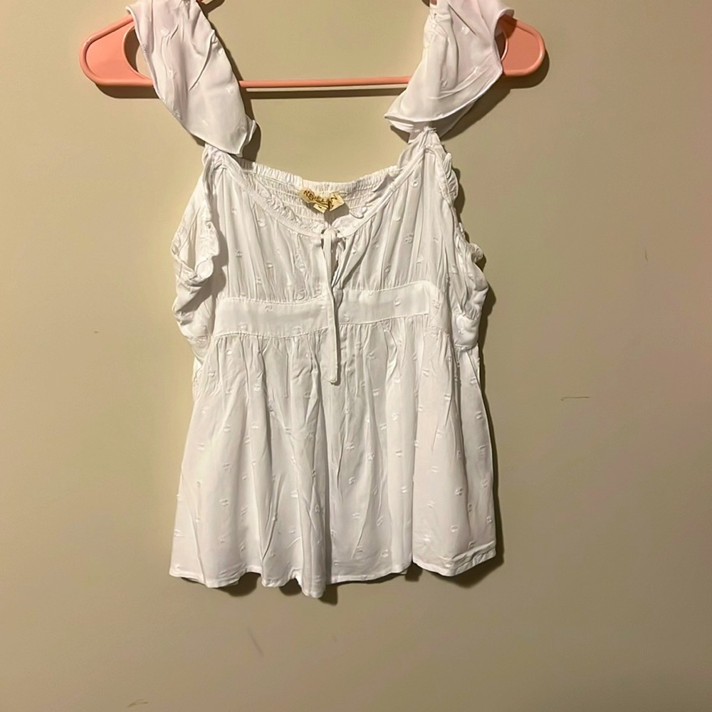 White tank top!